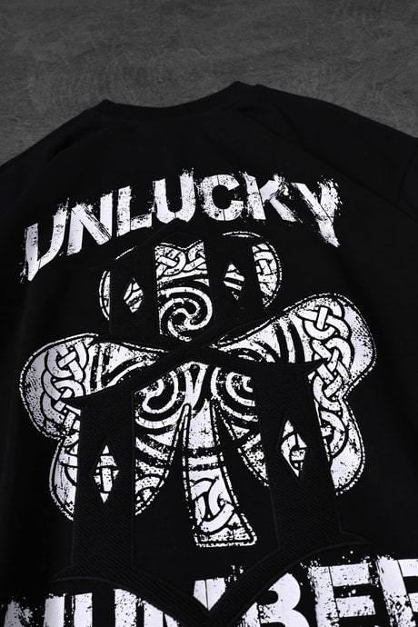 "Men's Black Unlucky Print Oversized T-shirt"