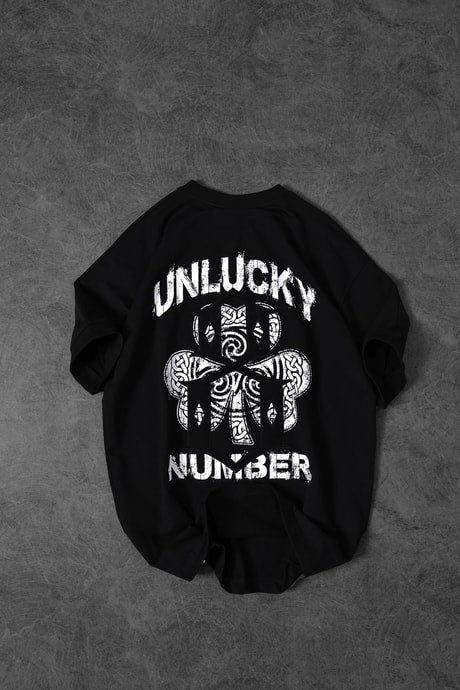 "Men's Black Unlucky Print Oversized T-shirt"