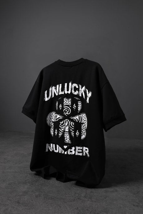 "Men's Black Unlucky Print Oversized T-shirt"
